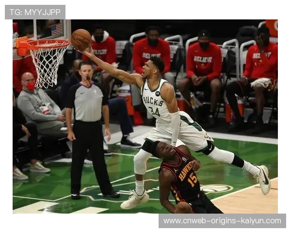 字母哥压住对位,密尔沃基雄鹿优势明显 字母哥压住对位,密尔沃基雄鹿优势明显