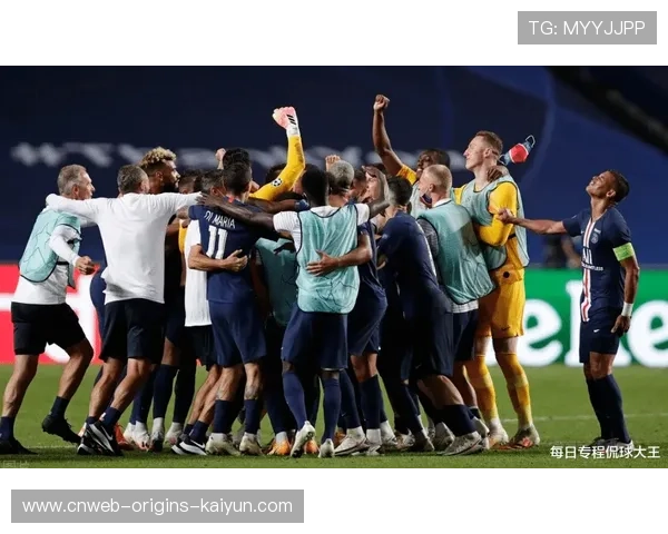 利兹联主场反击如潮，恩东贝莱中场调度成致胜环节