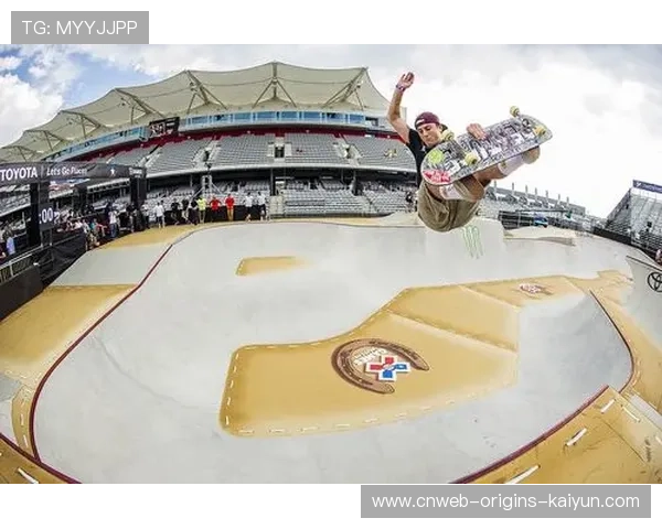 极限 X-GAME：空翻 1440° 震撼全球