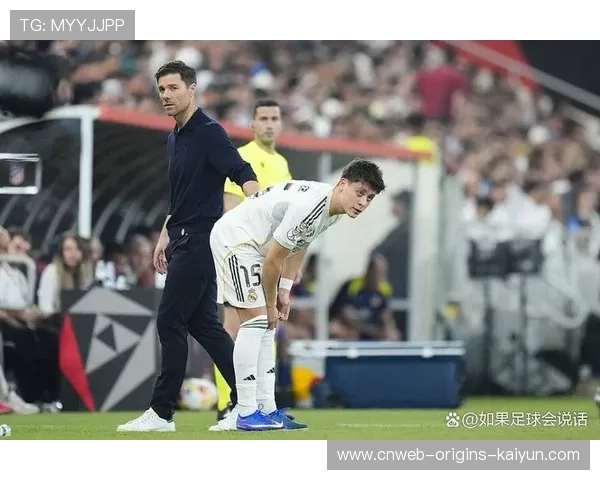 皇马中场节奏加快，卡马文加突破后射门偏出